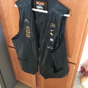Mens XL tall Siver Biker black leather motorcycle vest with pockets and pins